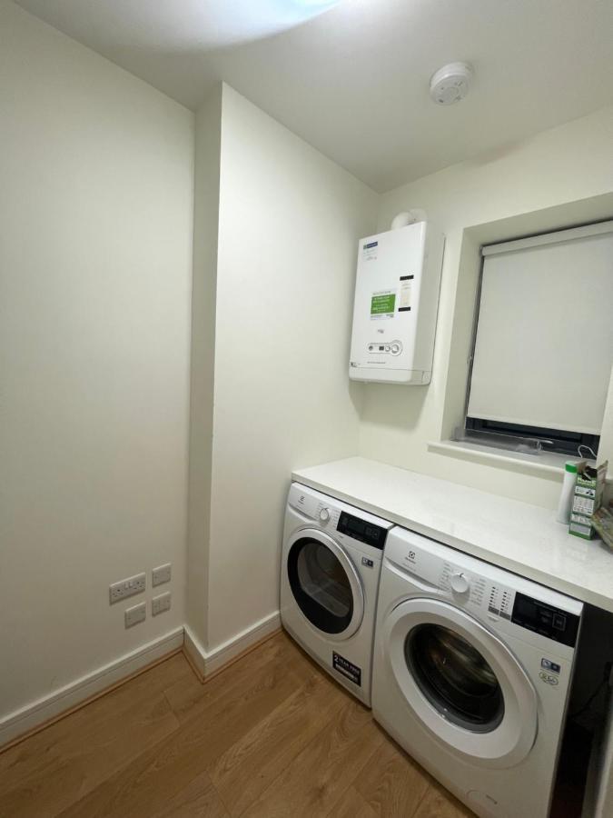 Private Room In A New Shared Apartment メイヌース エクステリア 写真